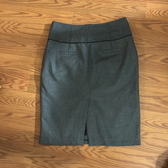 Skirt - Picture 2 of 3